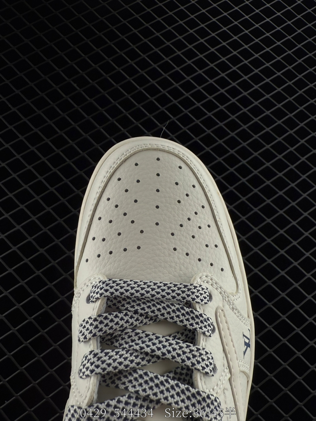 Travis Scott x Air Jordan 1 ” Reverse Mocha “